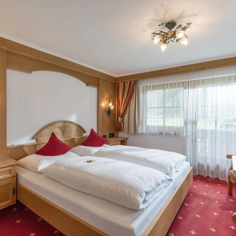 Ferienhof Oblasser - Doppelzimmer mit Gartenblick - 20