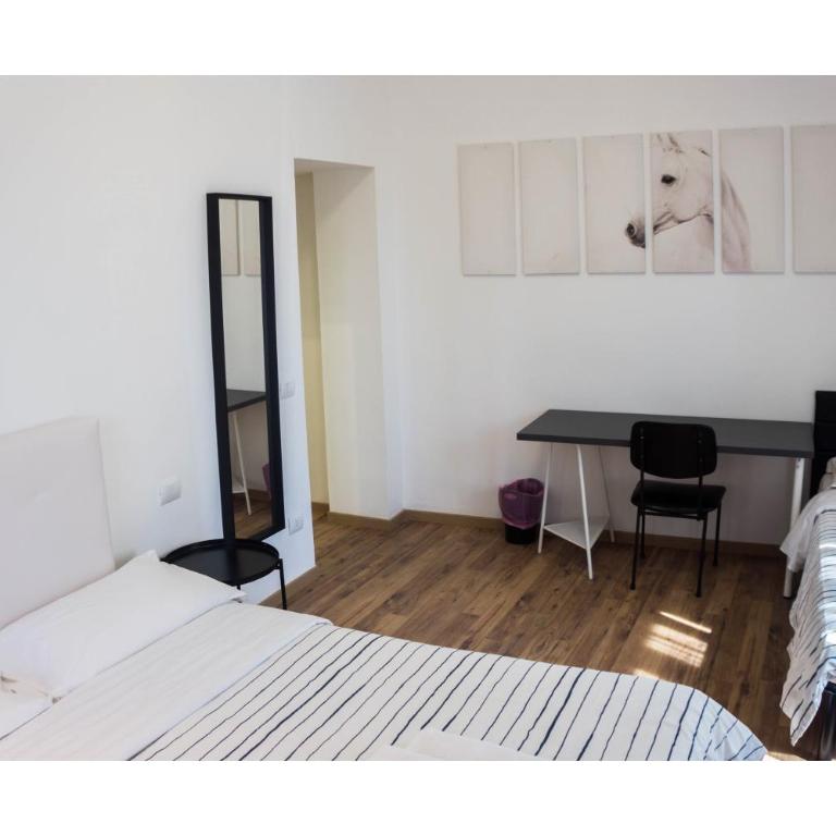 Cosmo GuestHouse - Camera Tripla con Bagno Privato - 3