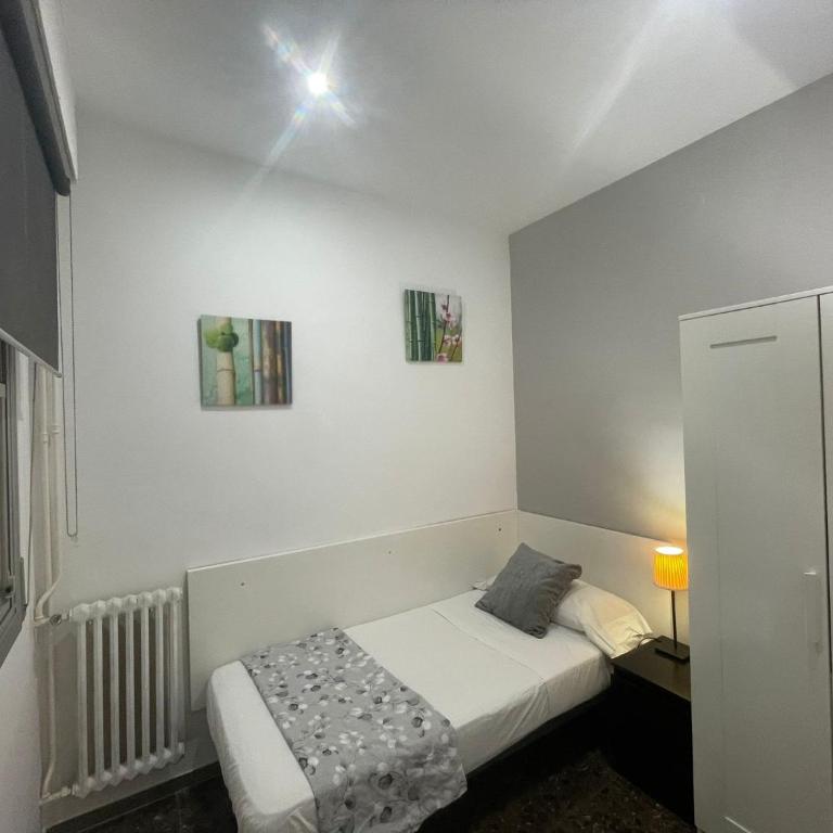 Family-Friendly Home in Central Barcelona 4BDR - Apartment - 15