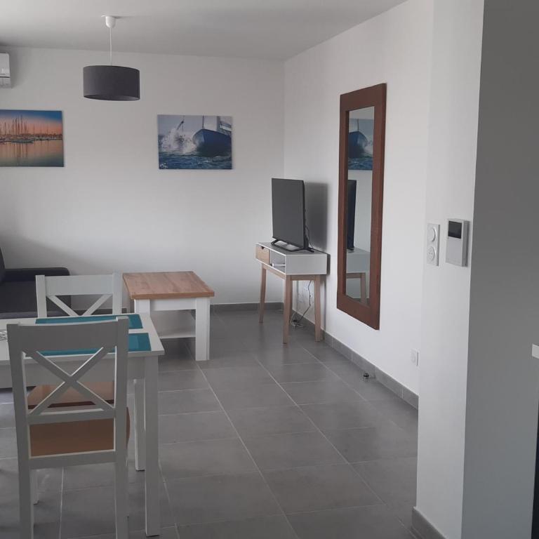 Beau T2 climatisé pour 4 pers avec parking, proche plage à Port Leucate - FR-1-727-6 - Appartamento - 1