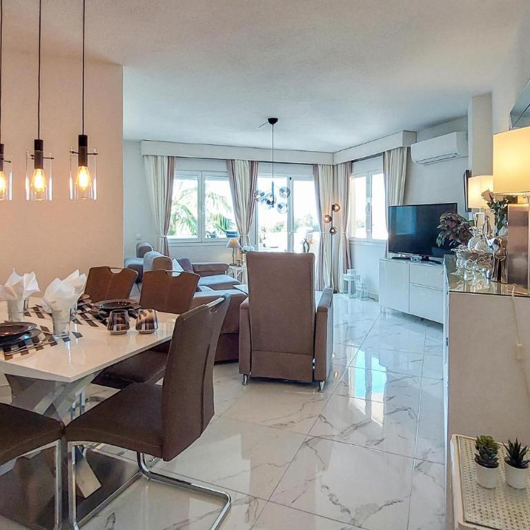 Cozy Apartment In Mijas With Swimming Pool - Apartamento de 2 dormitorios - 3