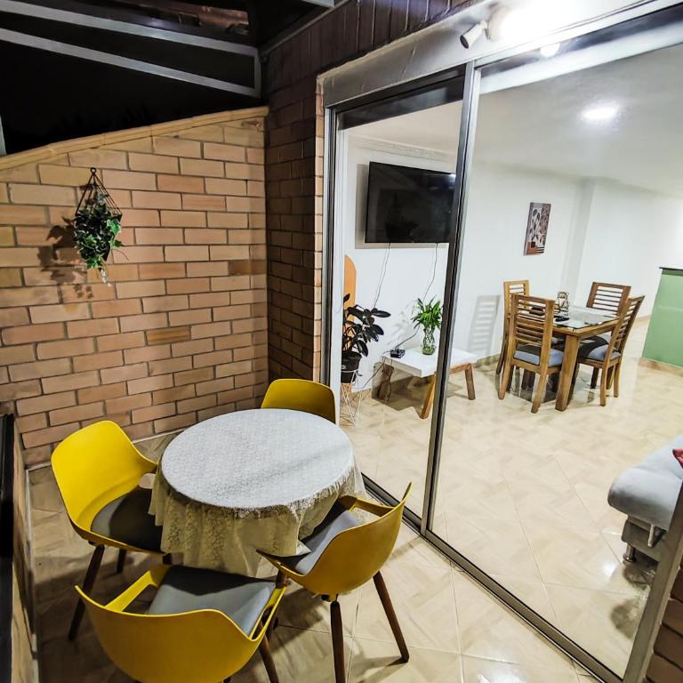 Apartamento en Laureles en la Ubicación Ideal - Apartamento de 3 dormitorios - 7