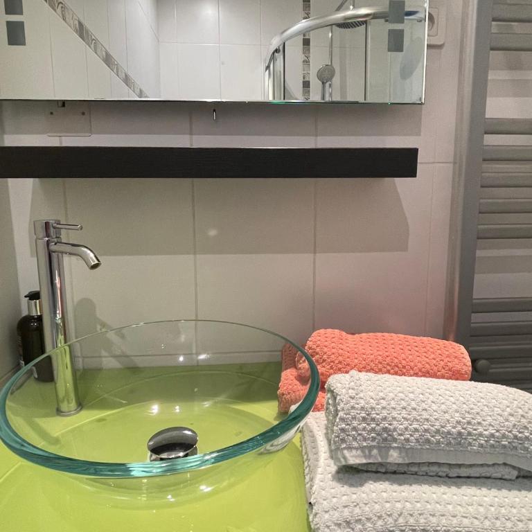 Maisonnette Studio bas Suquet, proche plage et palais - Appartement 1 Chambre - 10