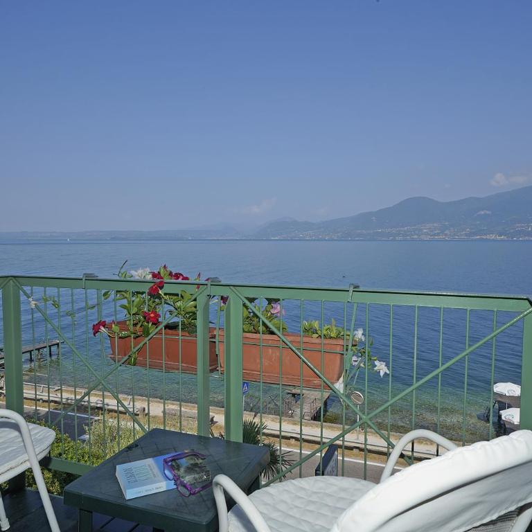 Hotel Villa Carlotta - Camera Matrimoniale/Doppia con Letti Singoli con Vista Lago. - 2