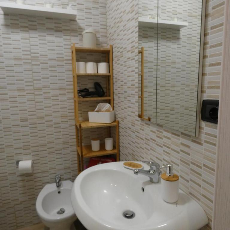 CASA SIMONETTA - Appartamento con 3 Camere da Letto - 17