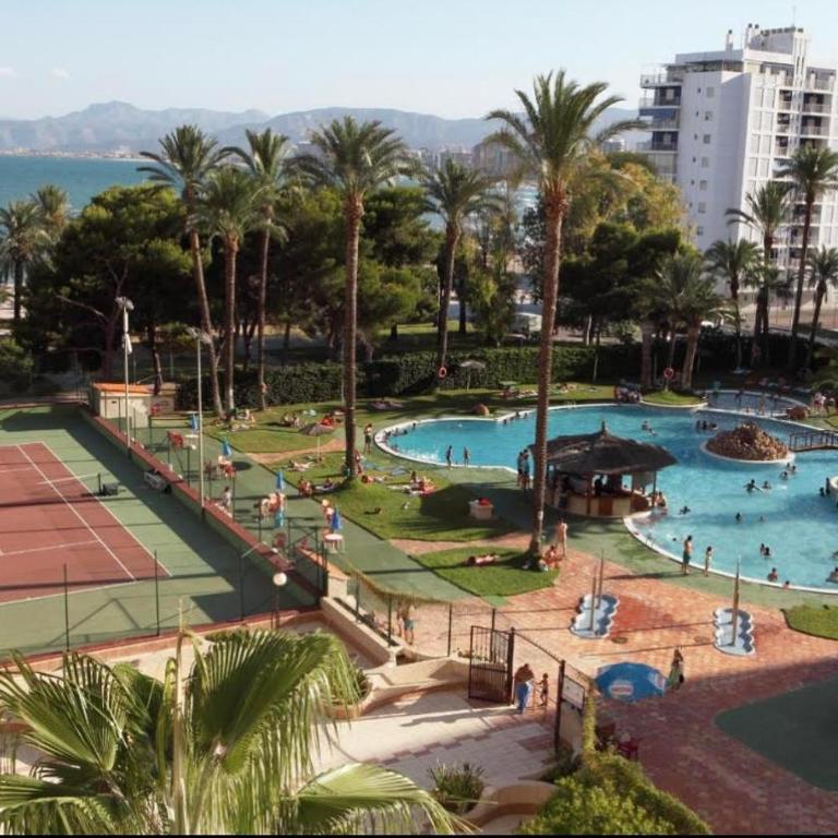 NUEVO, primera linea de playa, con piscina y vistas al mar - Two-Bedroom Apartment - 1