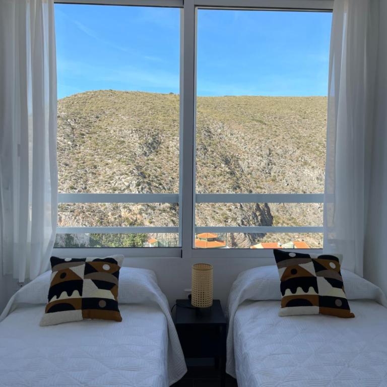 NUEVO, primera linea de playa, con piscina y vistas al mar - Two-Bedroom Apartment - 40
