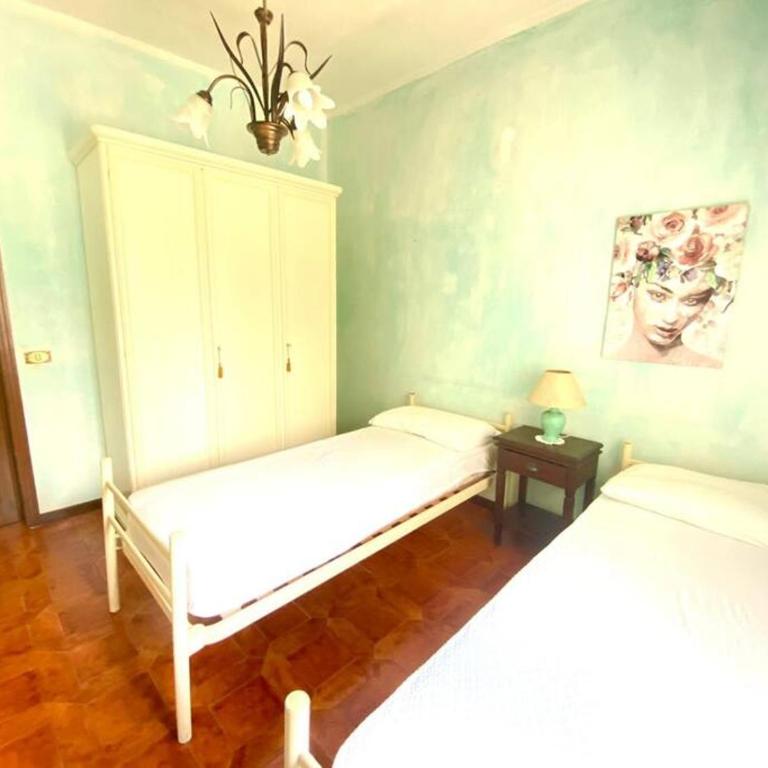 Villa Fiorita - Three-Bedroom Apartment - 2