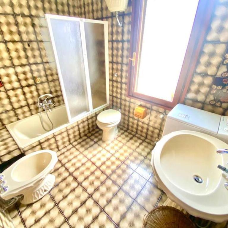 Villa Fiorita - Three-Bedroom Apartment - 8