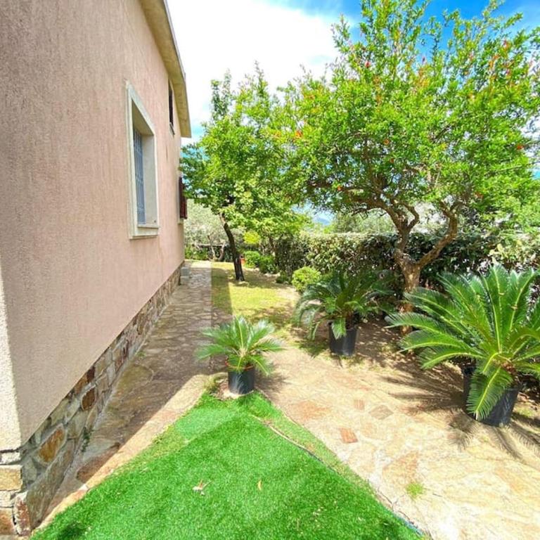 Villa Fiorita - Three-Bedroom Apartment - 21