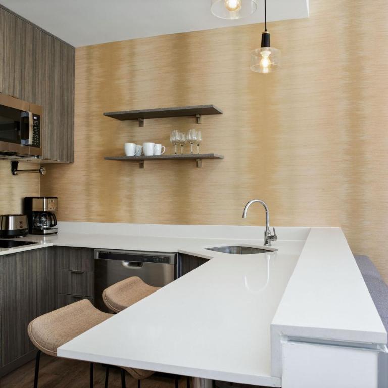 Residence Inn by Marriott Playa del Carmen - Estudio con cama extragrande - 4