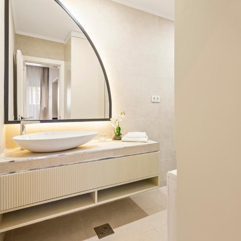 Dekaderon Lux Apartments - Deluxe Double Studio - 1