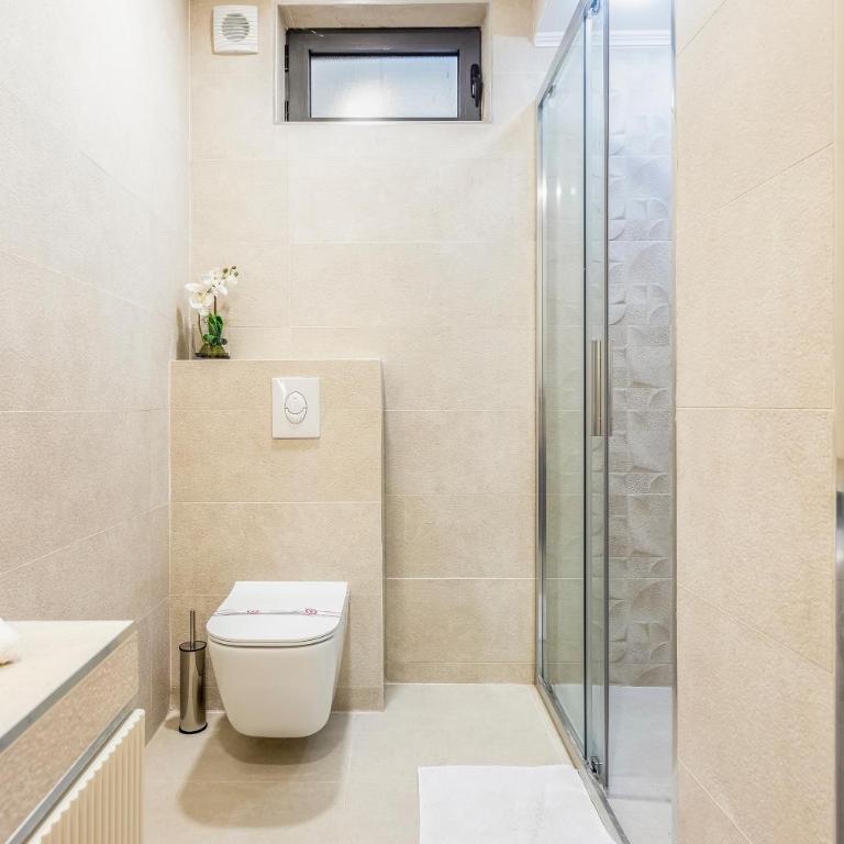 Dekaderon Lux Apartments - Deluxe Double Studio - 7