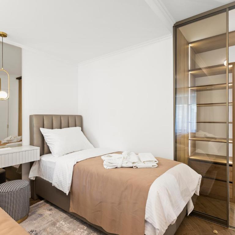 Dekaderon Lux Apartments - Deluxe Suite with Sea View - 1