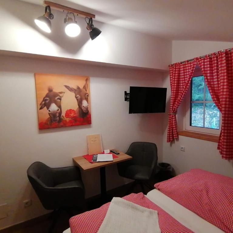 Haus Bergliebe - Doppelzimmer mit eigenem Bad - 4
