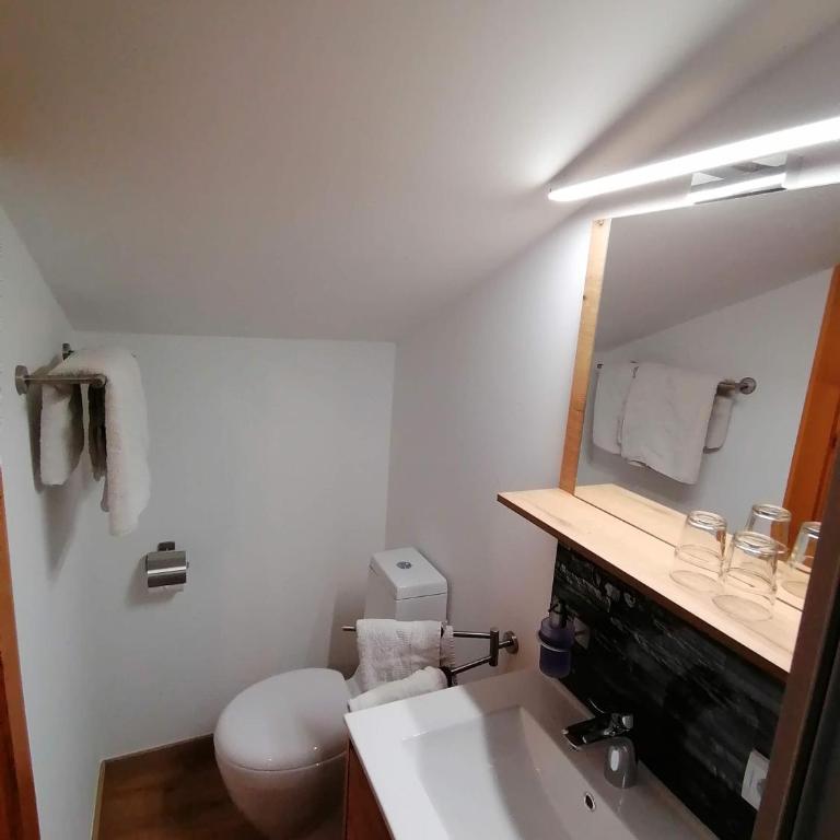 Haus Bergliebe - Doppelzimmer mit eigenem Bad - 3
