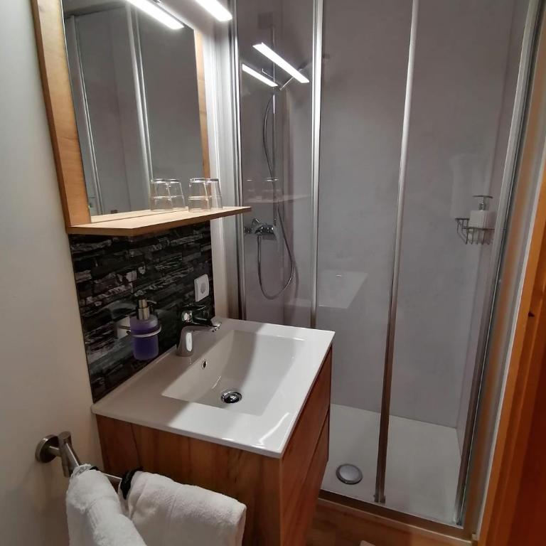 Haus Bergliebe - Doppelzimmer mit eigenem Bad - 6