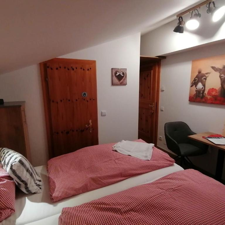 Haus Bergliebe - Doppelzimmer mit eigenem Bad - 10