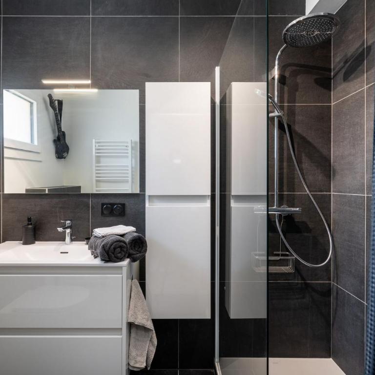 Life is music - Casa Vostra - CAUTION 800 EUR & ID requises - Gaillard proche tramway-frontière - Appartement 1 Chambre - 18