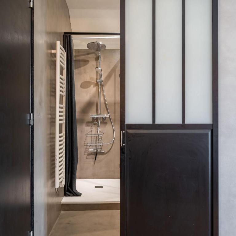Superbe Loft industriel - Casa Vostra - CAUTION 800 EUR & ID requises - Gaillard Tram-Frontière - Appartement 1 Chambre - 14