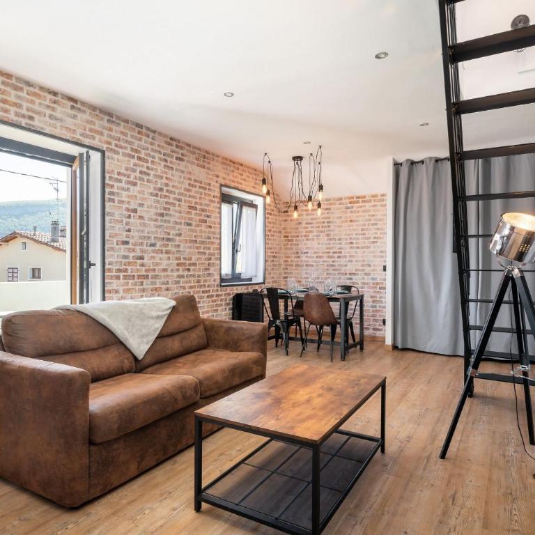Superbe Loft industriel - Casa Vostra - CAUTION 800 EUR & ID requises - Gaillard Tram-Frontière - Appartement 1 Chambre - 1