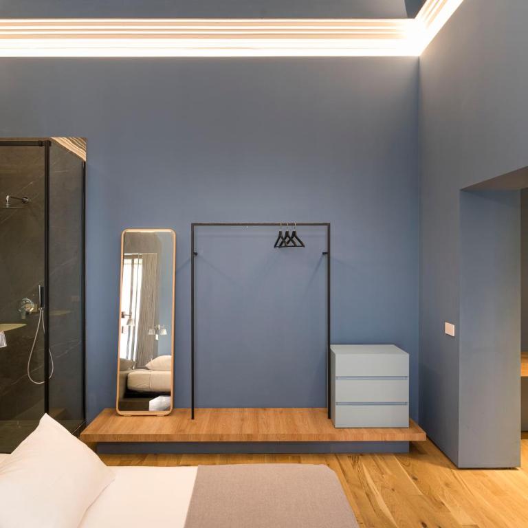 FilHome 44 - Deluxe King Room - 8