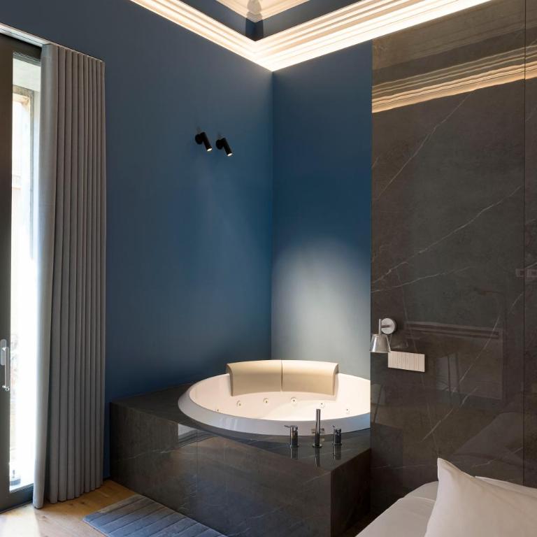 FilHome 44 - Deluxe King Room - 7