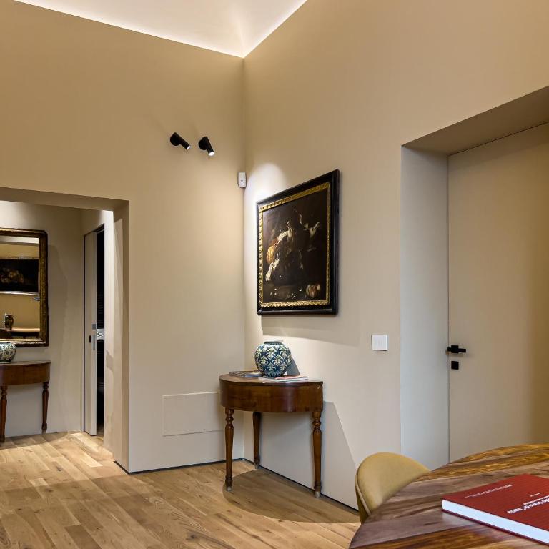 FilHome 44 - Superior King Room - 11