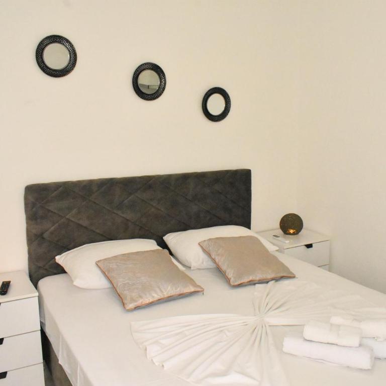 Apartments Amar - Deluks Dvokrevetna Soba sa Bračnim Krevetom - 4