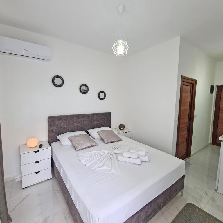 Apartments Amar - Deluks Dvokrevetna Soba sa Bračnim Krevetom - 6
