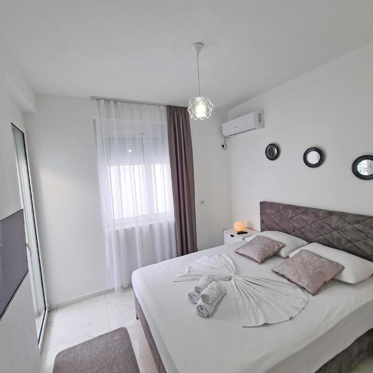 Apartments Amar - Deluks Dvokrevetna Soba sa Bračnim Krevetom - 7