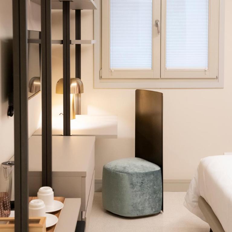 Palazzo Scappi Gardi Luxury Apartments - Deluxe King Suite - 8