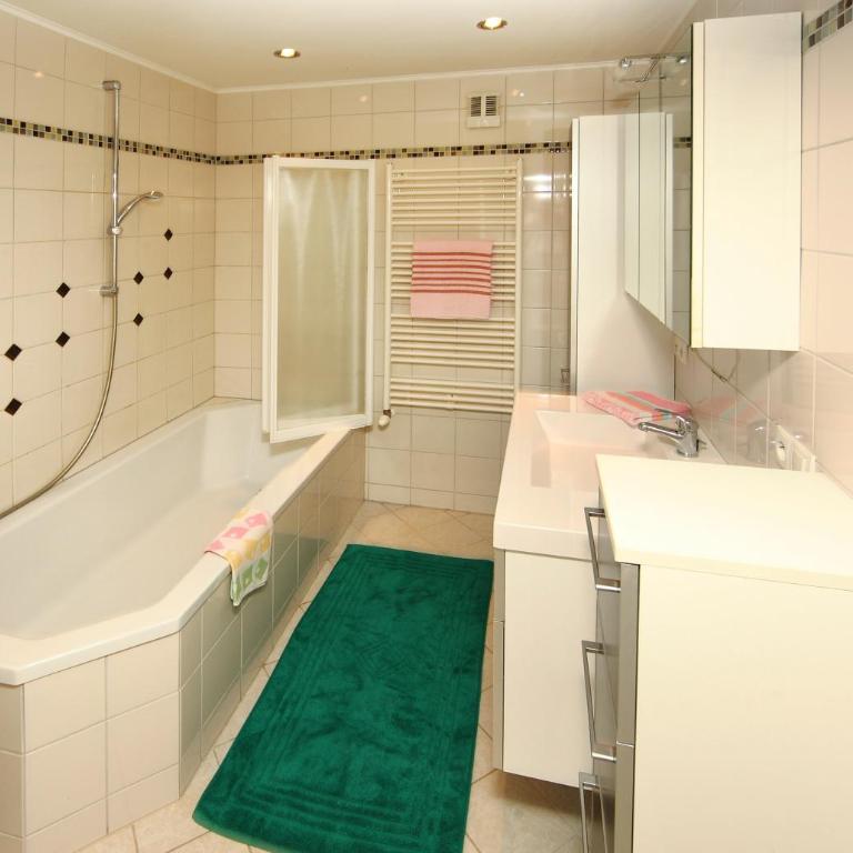 Ferienwohnung Maxi - Apartment mit 3 Schlafzimmern - 50
