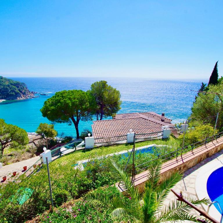 V&V LLORET- VILLA MEDITERRANIA, preciosa villa con panorámicas vistas mar en zona muy tranquila y residencial - Casa de 3 dormitorios - 84