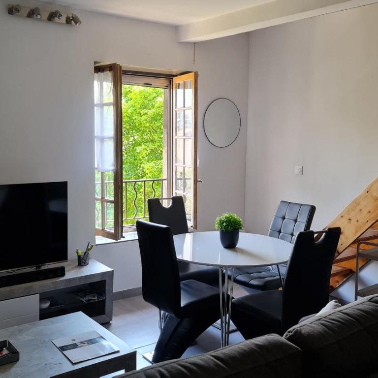 Le Cocon de la République T3 Mezzanine Belle vue plein Sud sans vis à vis dans une petite Résidence très calme Agde Centre - Appartement 2 Chambres - 14
