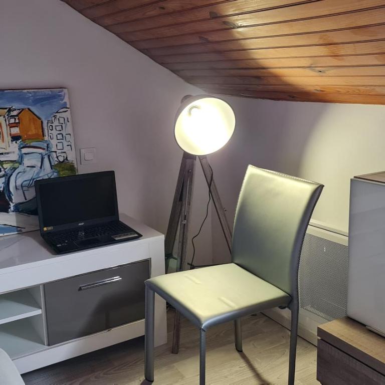 Le Cocon de la République T3 Mezzanine Belle vue plein Sud sans vis à vis dans une petite Résidence très calme Agde Centre - Appartement 2 Chambres - 35