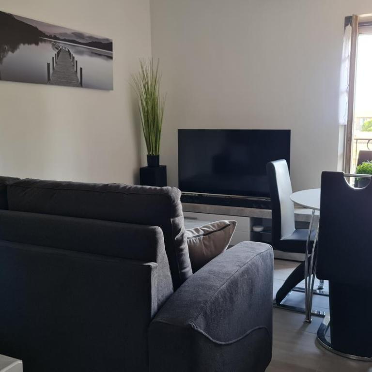 Le Cocon de la République T3 Mezzanine Belle vue plein Sud sans vis à vis dans une petite Résidence très calme Agde Centre - Appartement 2 Chambres - 7