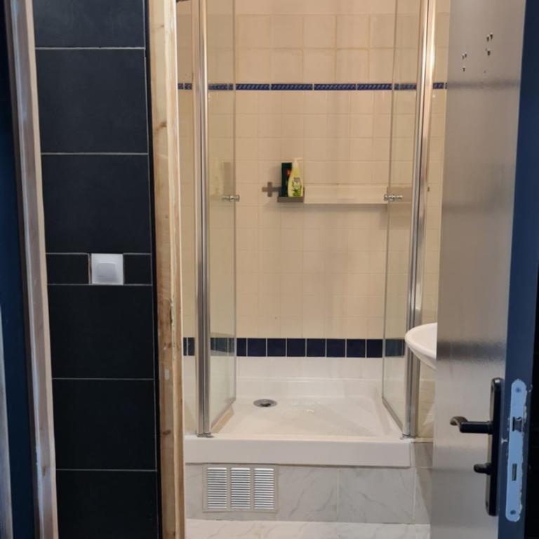 Le Cocon de la République T3 Mezzanine Belle vue plein Sud sans vis à vis dans une petite Résidence très calme Agde Centre - Appartement 2 Chambres - 22