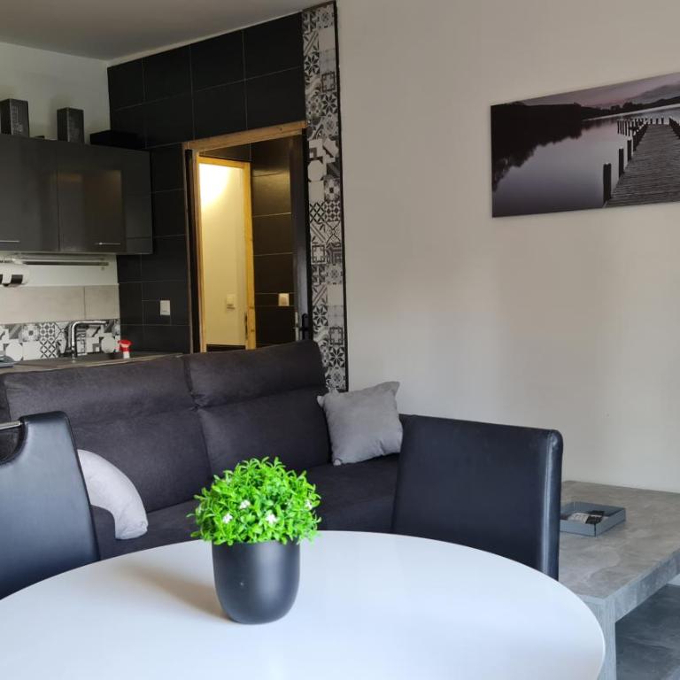 Le Cocon de la République T3 Mezzanine Belle vue plein Sud sans vis à vis dans une petite Résidence très calme Agde Centre - Appartement 2 Chambres - 16