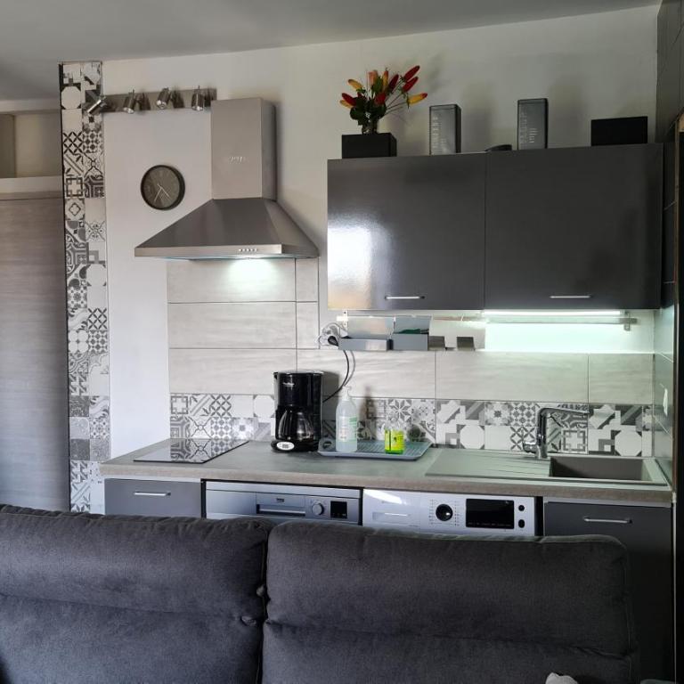 Le Cocon de la République T3 Mezzanine Belle vue plein Sud sans vis à vis dans une petite Résidence très calme Agde Centre - Appartement 2 Chambres - 19