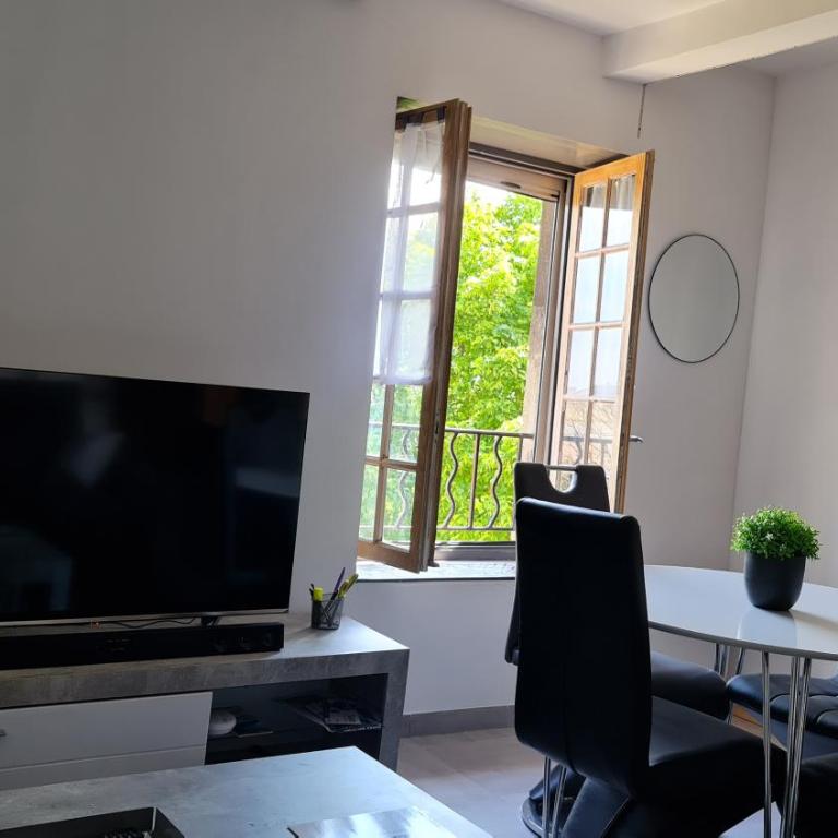 Le Cocon de la République T3 Mezzanine Belle vue plein Sud sans vis à vis dans une petite Résidence très calme Agde Centre - Appartement 2 Chambres - 15
