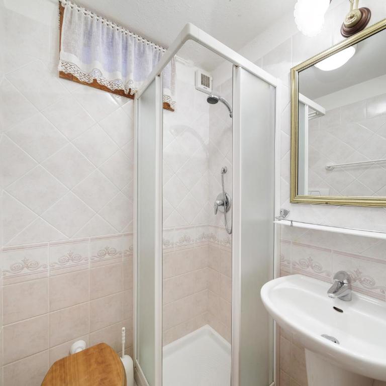 Villa Casanova - Gruppo Stay - Three-Bedroom Apartment - 8