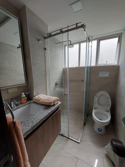 Departamento nuevo, elegante y muy cómodo. - Apartamento de 3 dormitorios - 25