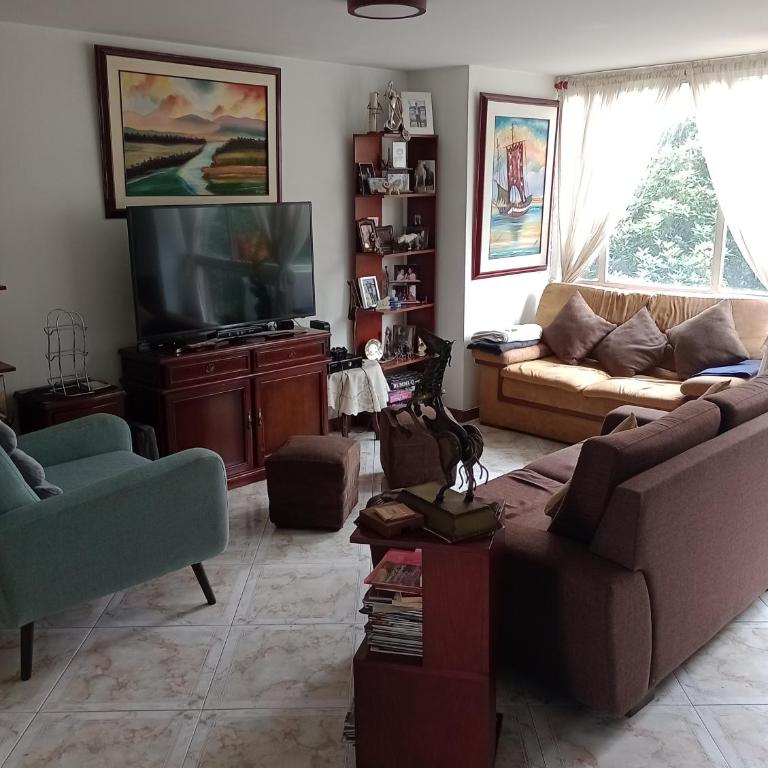Habitación en pulmón Bogotá - Habitación Doble con vistas al jardín - 1 o 2 camas - 20