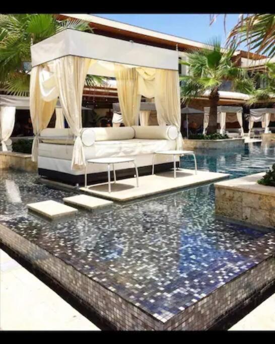 ToP VIP! Pent-house with your PRIVATE pool & chairs 2 bedrooms - Two-Bedroom Apartment - 52