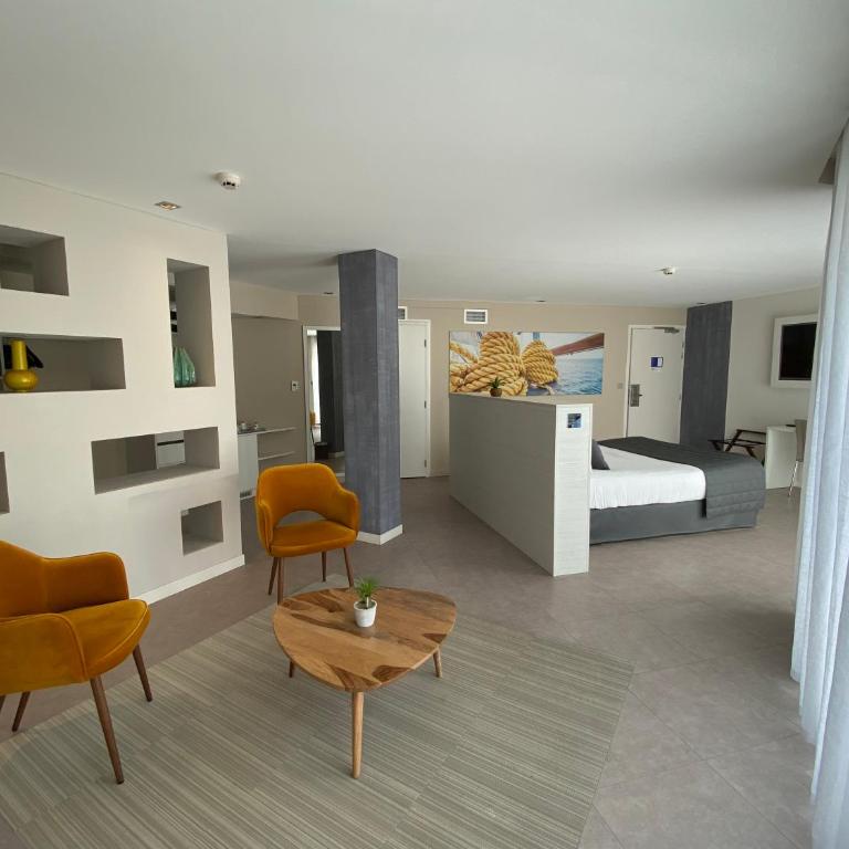 Hotel Europe - Chambre Familiale avec Terrasse - 4