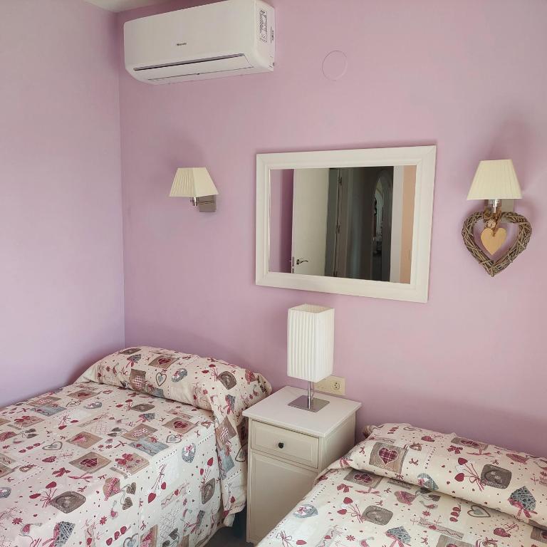 Villa totalmente independiente con piscina comunitaria - Villa con vistas al jardín - 32