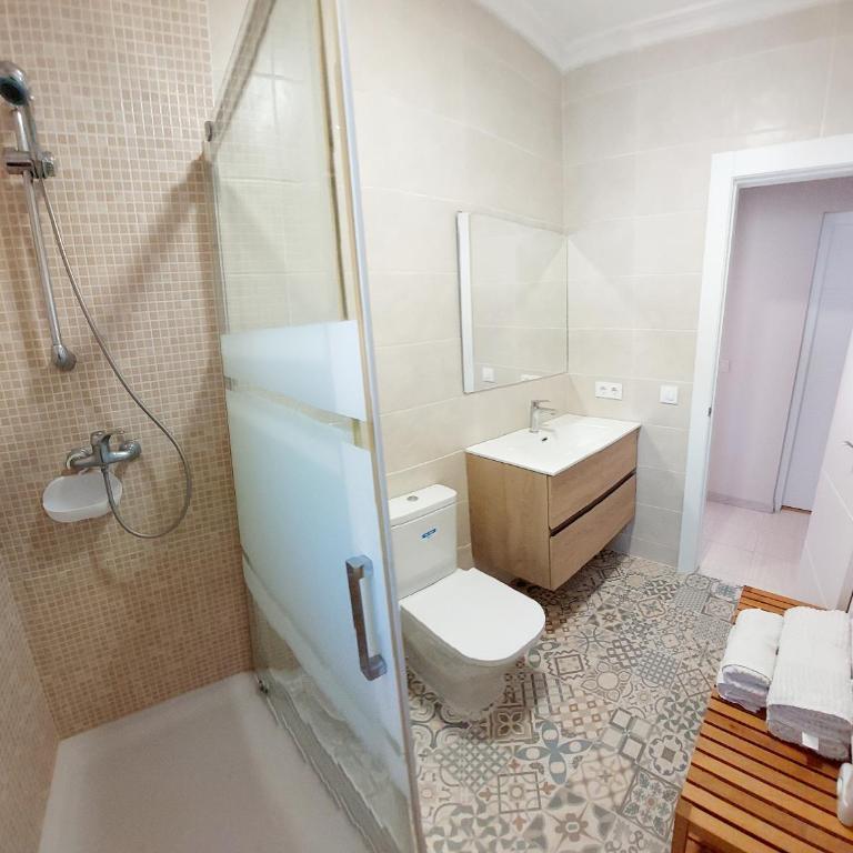 Villa totalmente independiente con piscina comunitaria - Villa con vistas al jardín - 36