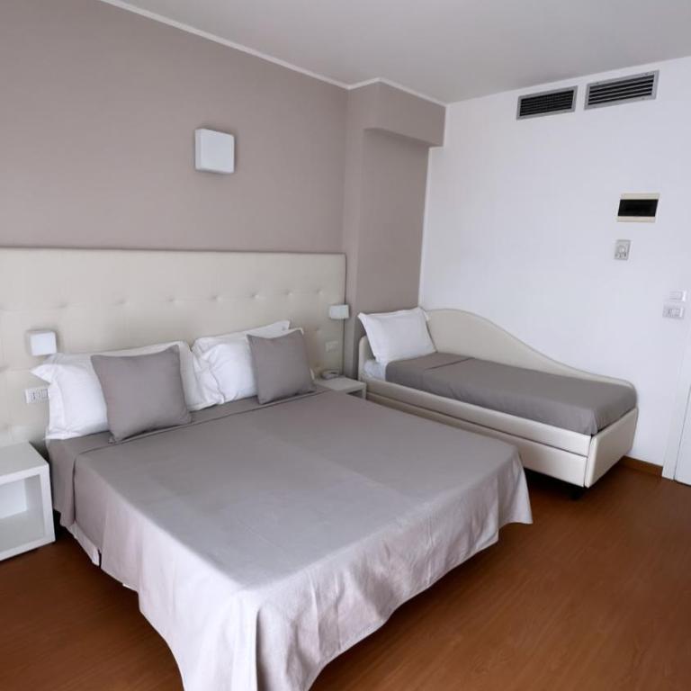 Hotel Ardea - Camera Tripla - 4