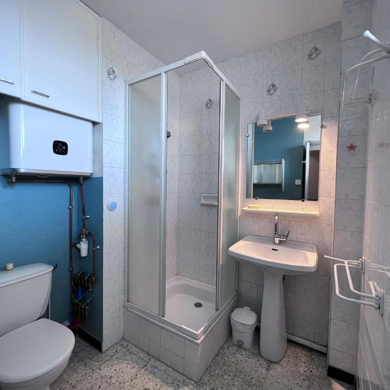 Bel appartement 2 pièces - Appartement 1 Chambre - 8